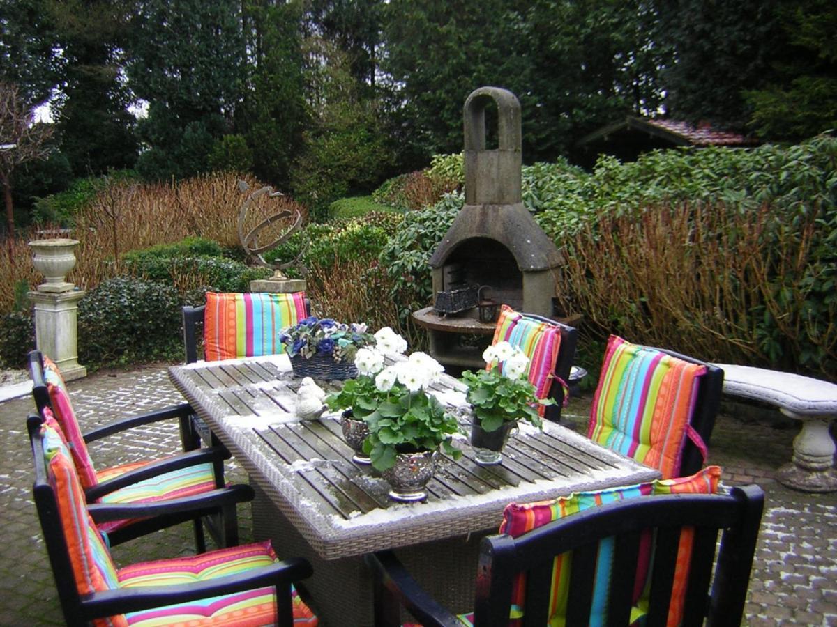 Prive Tuinhuis B&B Elly Sint Pancras 外观 照片