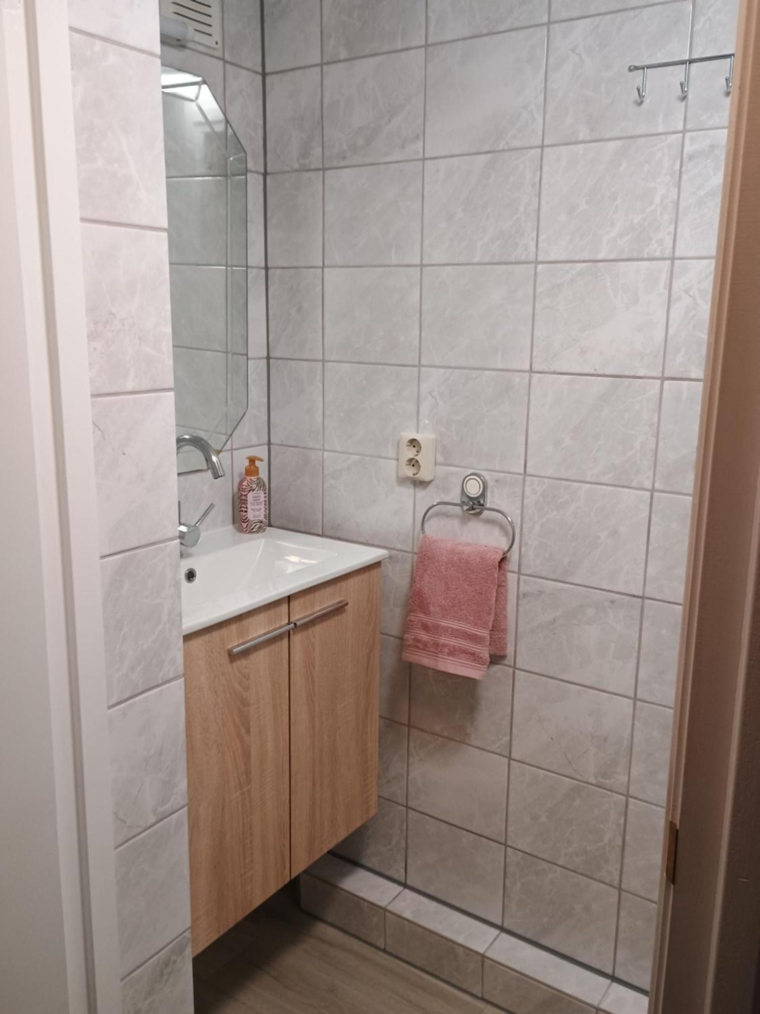 Prive Tuinhuis B&B Elly Sint Pancras 外观 照片